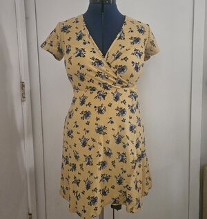 No Boundaries Yellow Floral Wrap-style Midi Dress Sz Junior M